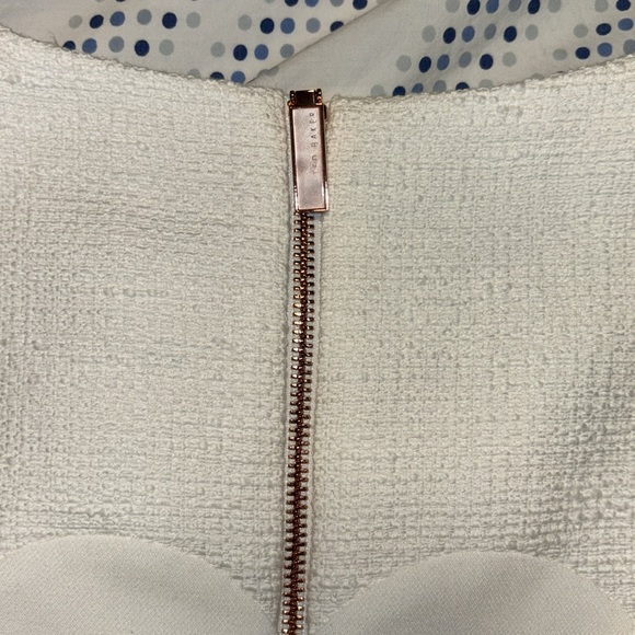 Ted Baker Scalloped Ilad dress. TB3 or Size 8. Lovely! - Picture 6 of 7